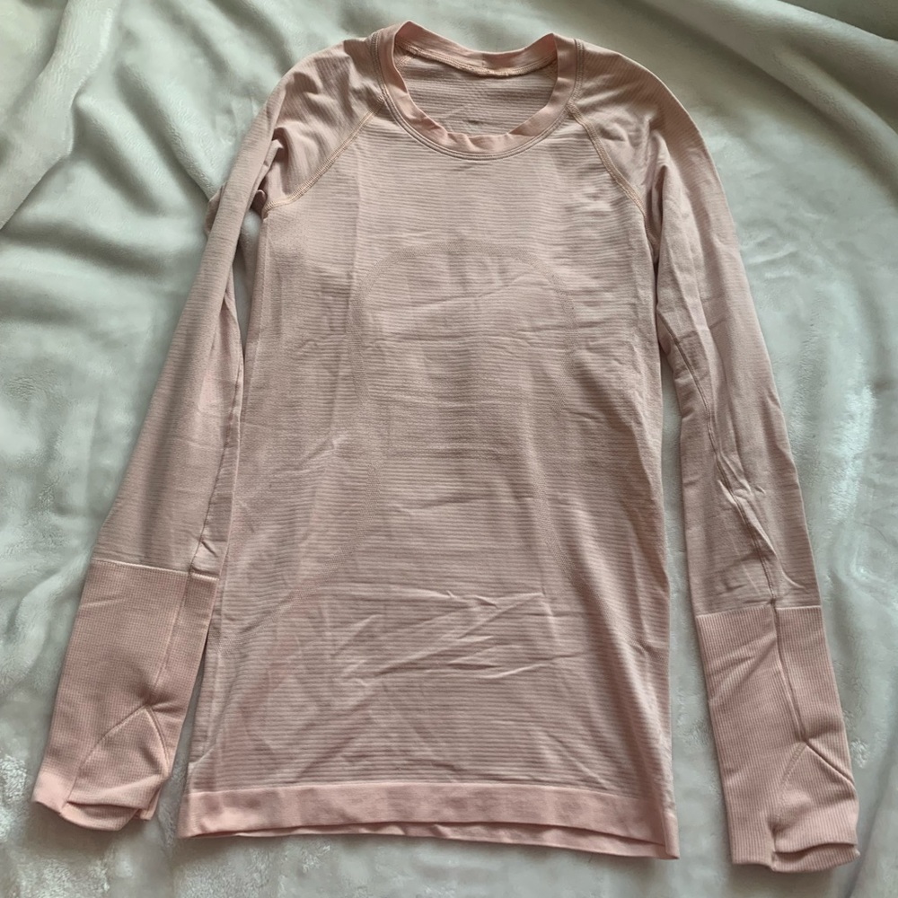 long sleeve swiftly tech, blush pink color, size 2